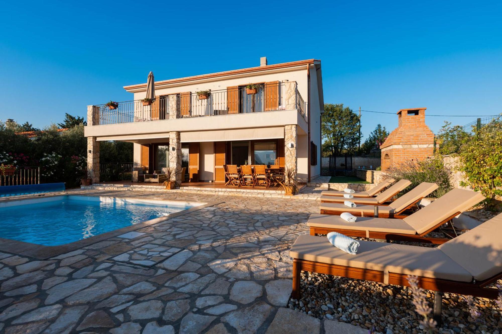 Villa Sara - Perfect Family Holiday Brzac Exterior photo